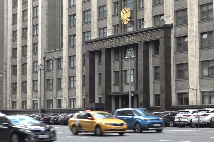 Какие законы вступят в силу в России с 1 мая?