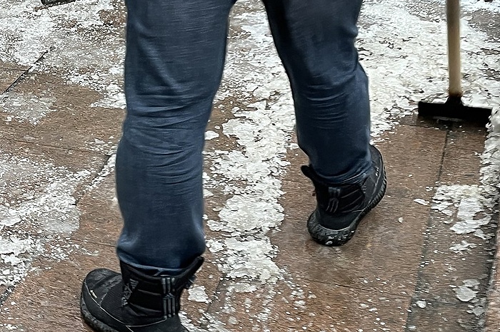 Свердловчанам назвали способ, как погасить долги по ЖКХ