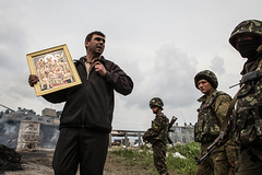 Под Луганском военные похитили и пытали священника