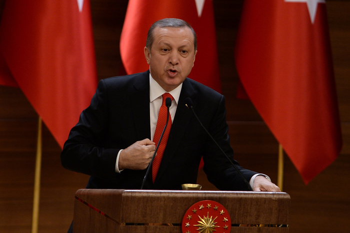 Глава Минобороны Израиля обвинил Турцию в покупке нефти у ИГ