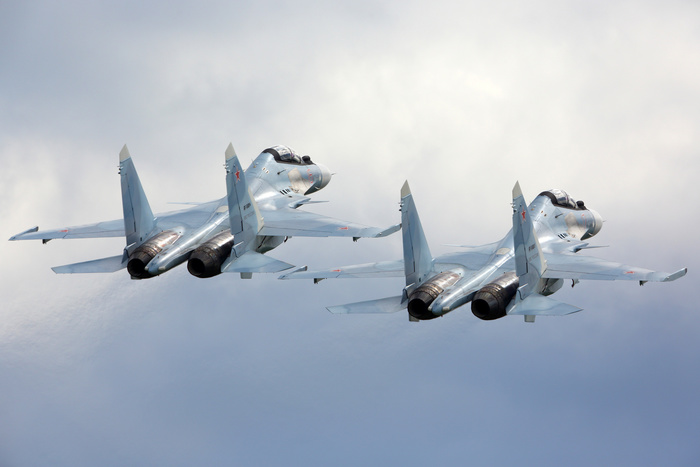Российские Су-27 перехватили над Балтикой