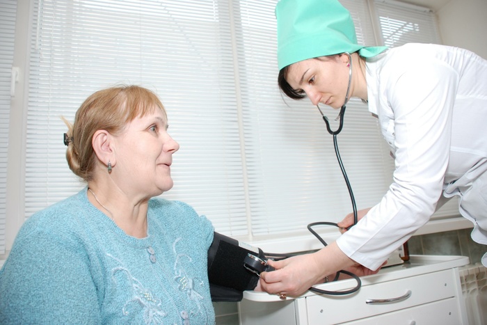 Медики приглашают жителей Екатеринбурга измерить давление