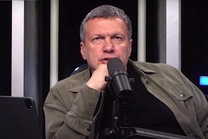 Соловьев назвал «подонком» екатеринбургского депутата. Тот ему ответил