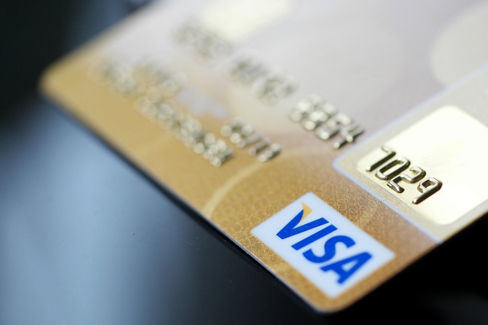 Visa поддержала ограничение хождения наличности в России