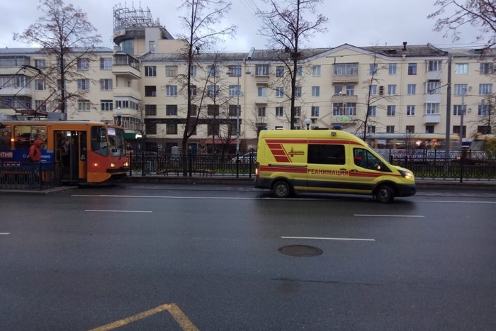 Сегодня утром на проспекте Ленина было парализовано трамвайное движение