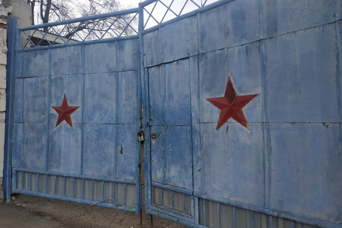 «Это временно». В Ивангороде открыли памятник Т-34