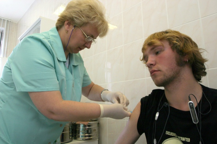 Горздрав Екатеринбурга организовал выездные прививочные бригады против кори