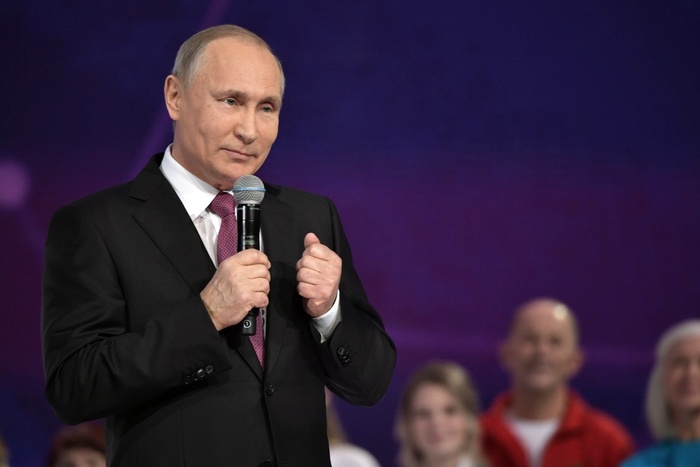 Путин объявил об участии в выборах