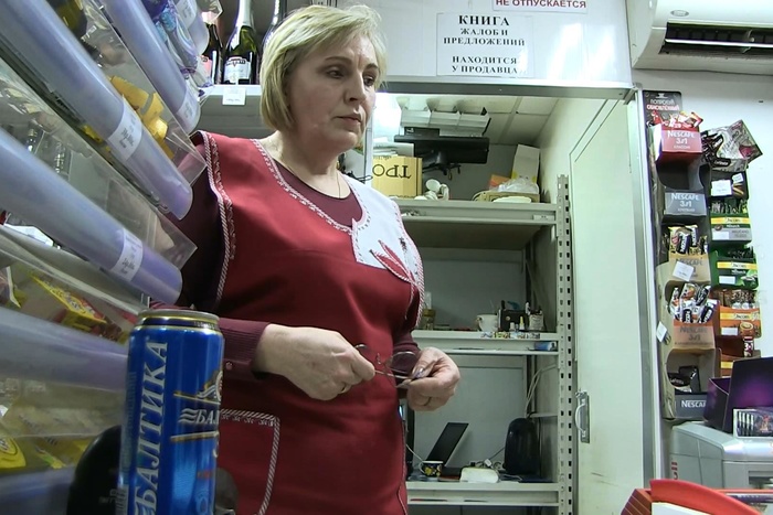 Екатеринбургские полицейские «накрыли» магазин, в котором продают алкоголь детям