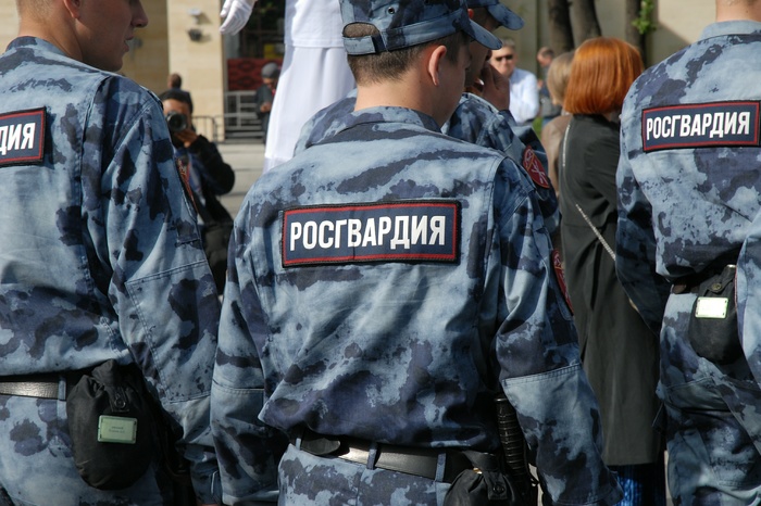 В Кузбассе трех подростков обвинили в нападении на росгвардейцев