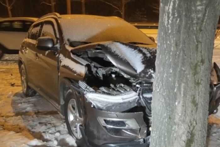 В Екатеринбурге на Объездной столкнулись четыре машины