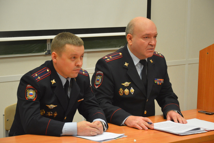 Свердловские полицейские рассказали студентам о популярных видах мошенничества