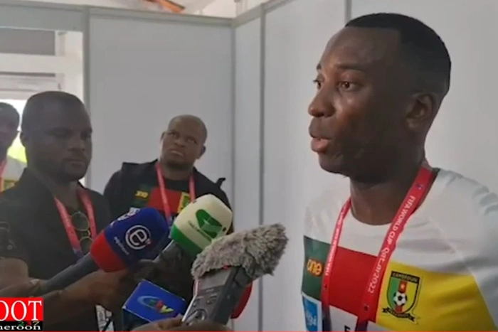 «Столько гадостей написали». Звезда ЧМ в Катаре из Камеруна — о бутсах с российской символикой