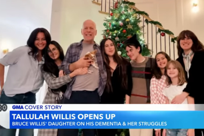 Дочь Брюса Уиллиса рассказала о борющемся с деменцией отце