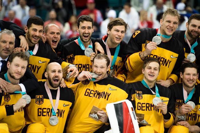 Немецкие СМИ назвали проигравших России хоккеистов «победителями»