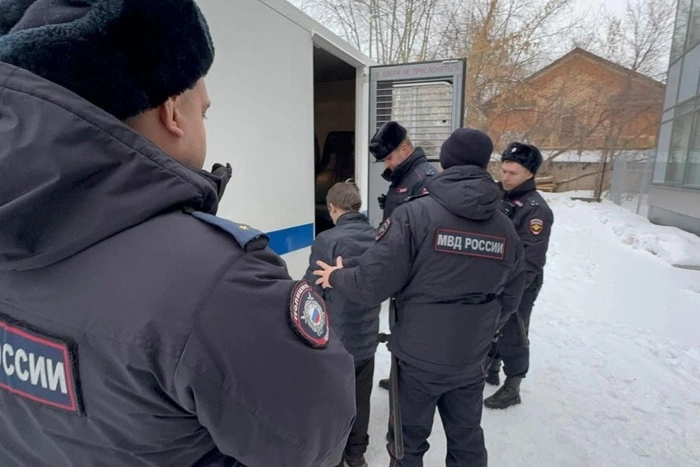 Девятнадцатилетний житель Каменска-Уральского зверски убил супружескую пару