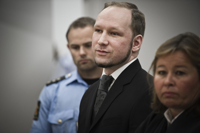 Норвежский террорист Андерс Брейвик сменил имя