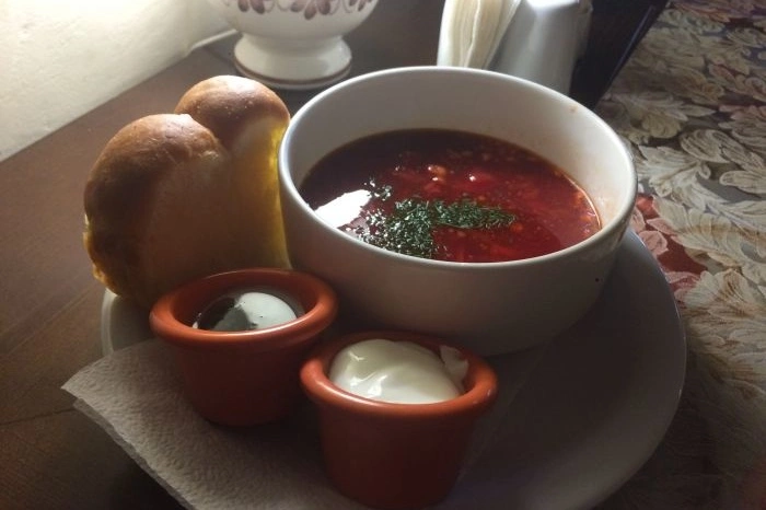 Иностранные болельщики больше всего полюбили пельмени и борщ