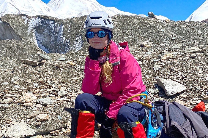 Итальянцы, обещавшие эвакуировать с пика Победы россиянку Наговицыну, внезапно улетели