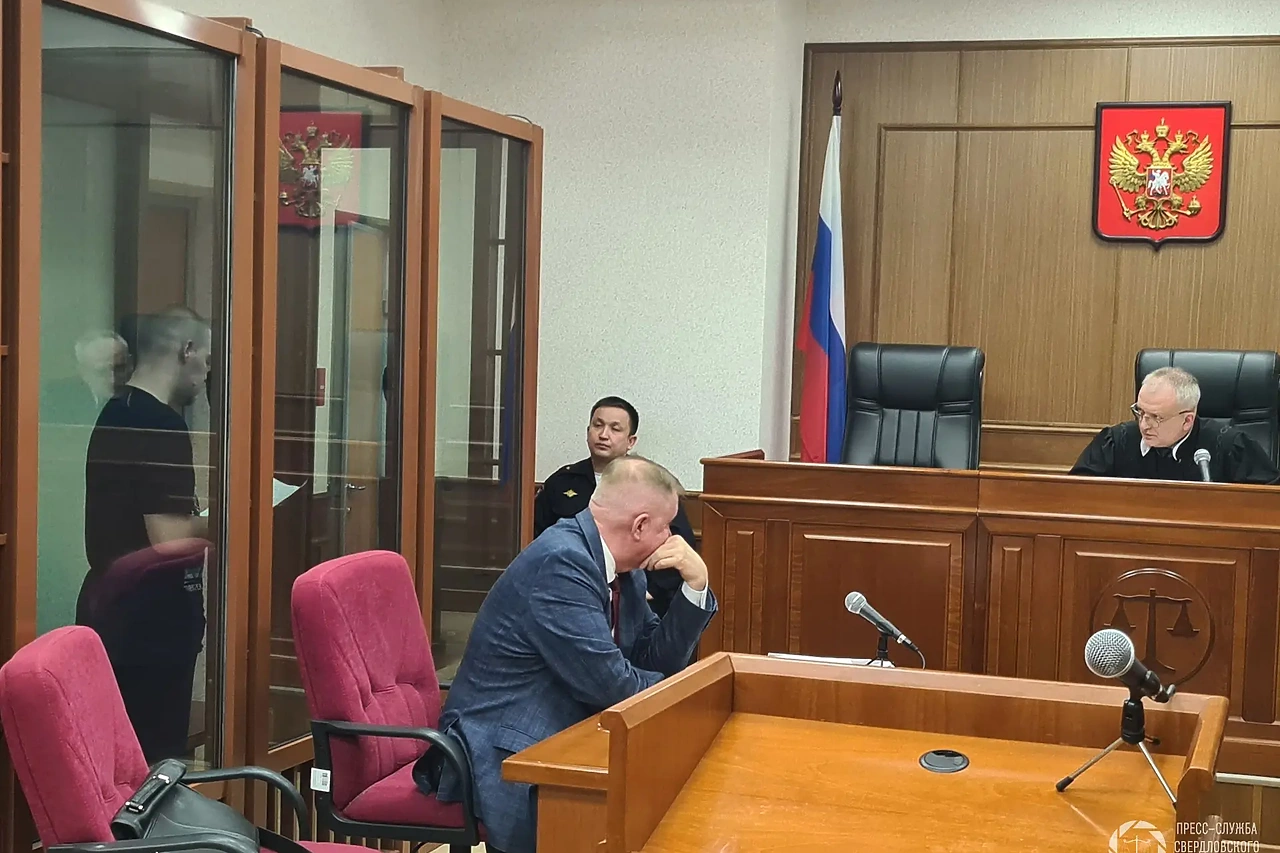 На Урале отец, обвиняемый в убийстве двухмесячного сына из неприязни, клянется, что тот упал сам