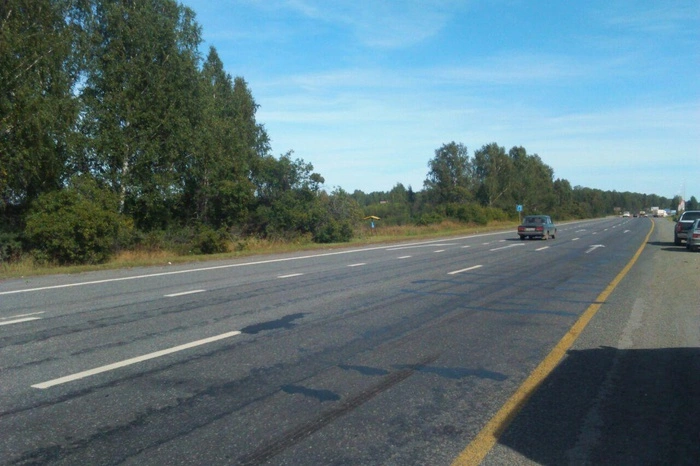 Пешеход насмерть сбит на Тюменском тракте, ведется розыск водителя