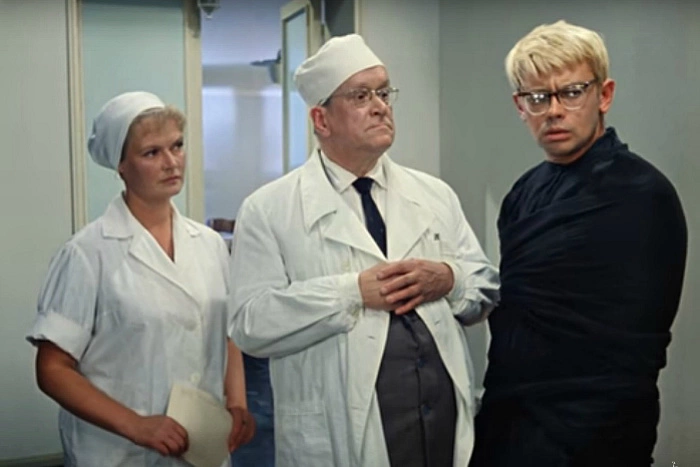 В Томске прошел модный показ смирительных рубашек