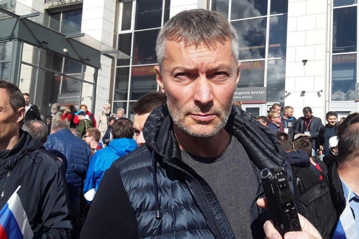 Ройзман «засветился» на митинге против пенсионной реформы в Санкт-Петербурге