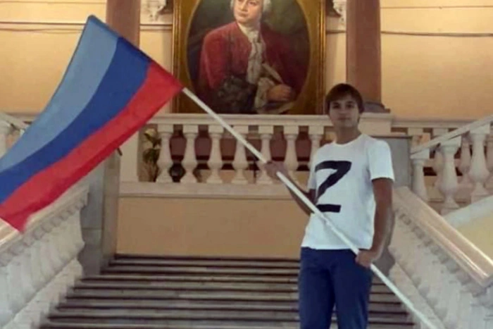 Студенток журфака МГУ отчислили после скандала с травлей студента-патриота