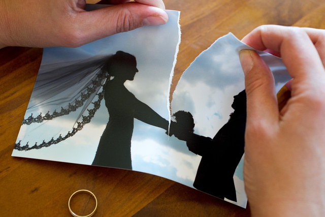 Ученые объяснили частоту разводов на четвертом и седьмом годах брака