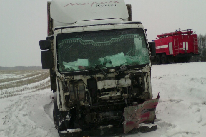 В ДТП на трассе Екатеринбург-Тюмень погибли три человека