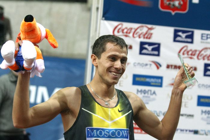 Тренер российских легкоатлетов пообещал «всех разорвать» после снятия санкций