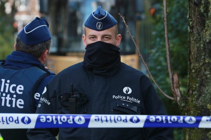 Новый взрыв в Брюсселе, подозреваемые ранены и задержаны