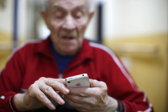 В Верхней Пышме грабитель в лифте напал на 96-летнего пенсионера