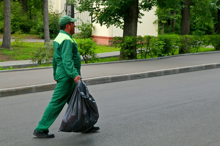 Мэрия Екатеринбурга пересчитала коммунальные платежи из-за мусорной реформы