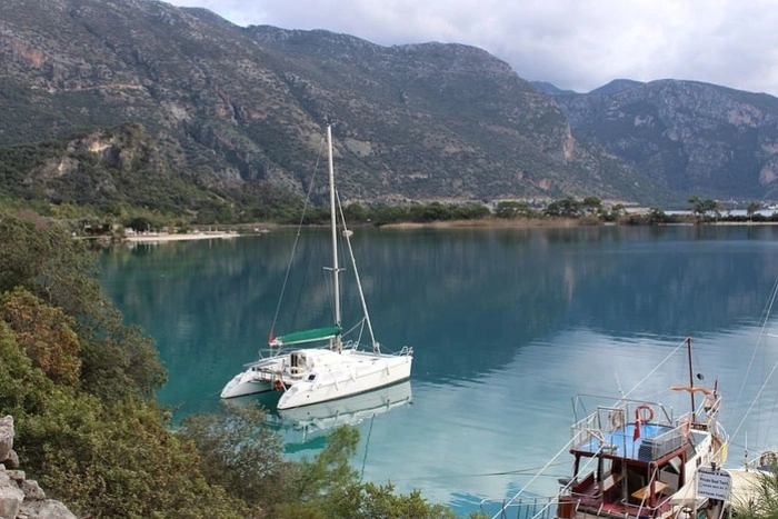 Свердловская семья отсудила у турагента огромную сумму за своё же опоздание на рейс