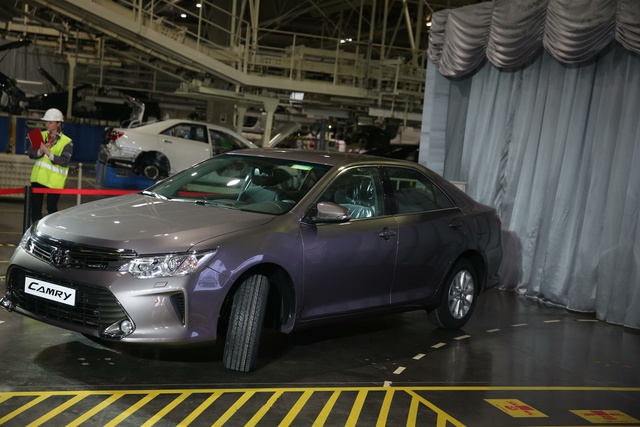 Рынок легковых автомобилей в России может рухнуть на четверть в 2015 году