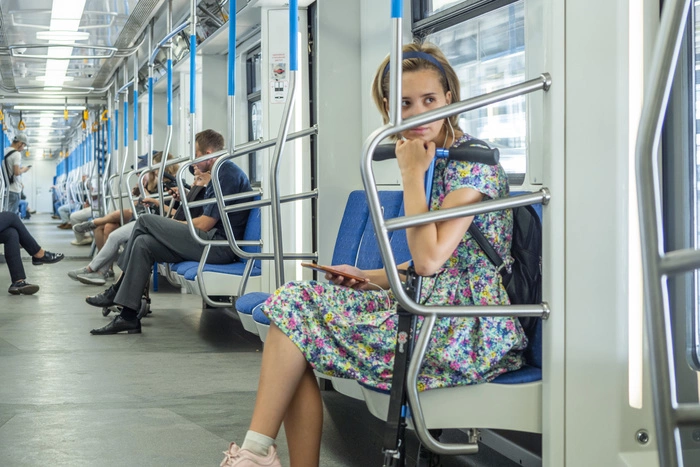 Хороший тон или дискриминация? В московском метро ввели неоднозначное правило