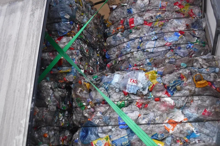 Таможенники не дали ввезти из Казахстана в Екатеринбург 15 тонн отходов