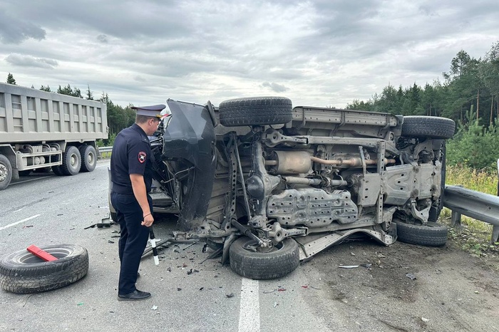 Трое взрослых и два ребенка пострадали в массовой аварии под Верхней Пышмой (ВИДЕО)