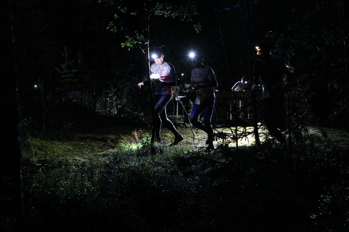 Бегуны с налобными фонариками будут соревноваться в ночном забеге в ЦПКиО