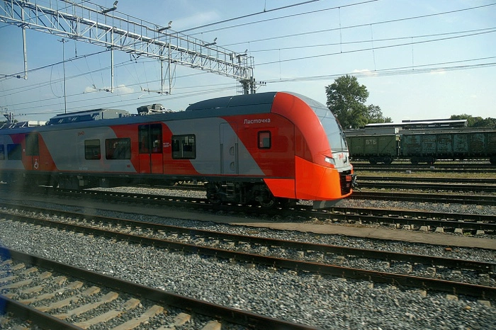 В Москве на крыше электрички подросток погиб от удара током