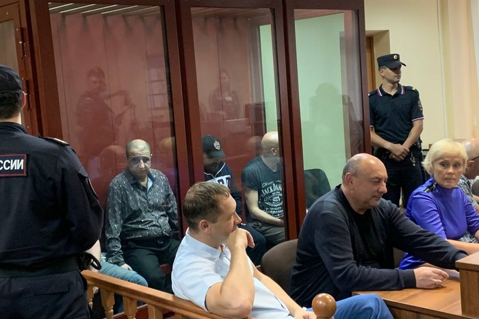 Хинштейн возмущен приговором по делу об отравлении 44 человек метанолом в Екатеринбурге