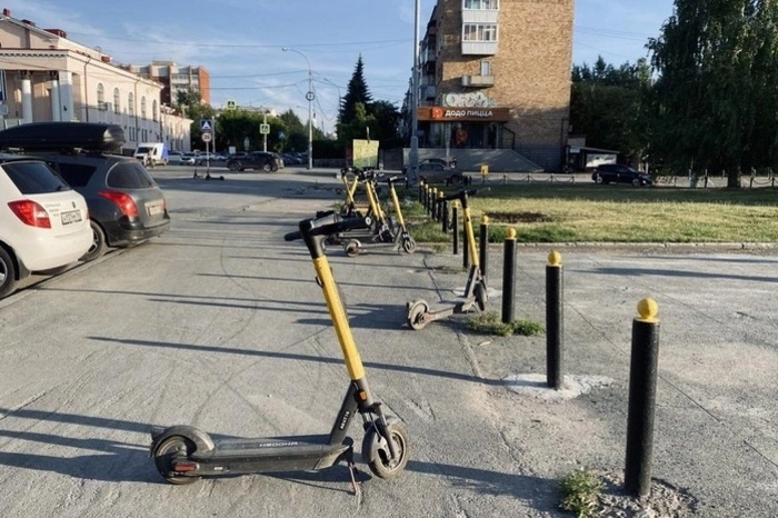 В прошлом году в ДТП с самокатами погибли 2 человека