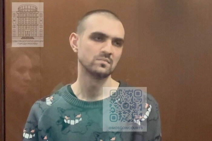 Шутивший о безногом военном в метро стендапер внесен в список террористов и экстремистов