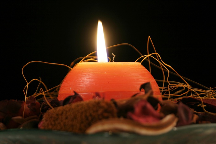 Ароматические свечи могут служить источником вызывающего рак вещества