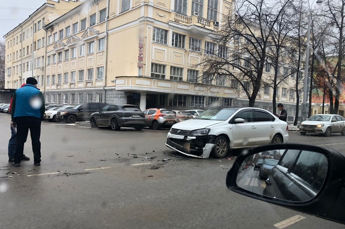 В Екатеринбурге приостановил работу один из пунктов оформления ДТП