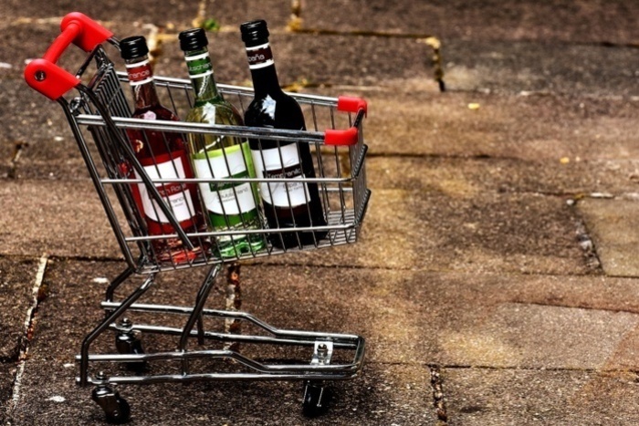 В Свердловской области в крупной сети магазинов перестали продавать алкоголь