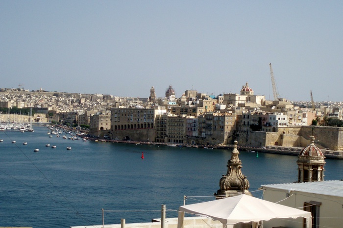 МИД Мальты: страна не позволит дозаправиться ни одному российскому кораблю