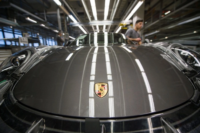 Предъявлено обвинение гонщику на Porsche Cayenne, насмерть сбившему пешехода