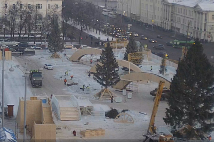 Ледовый городок на площади 1905 года откроется 28 декабря